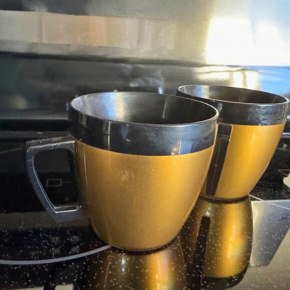 Vintage Thermo-Serv Gold & Black Insulated Coffee Mugs – Mid-Century Modern Cups - Picture 3 of 5
